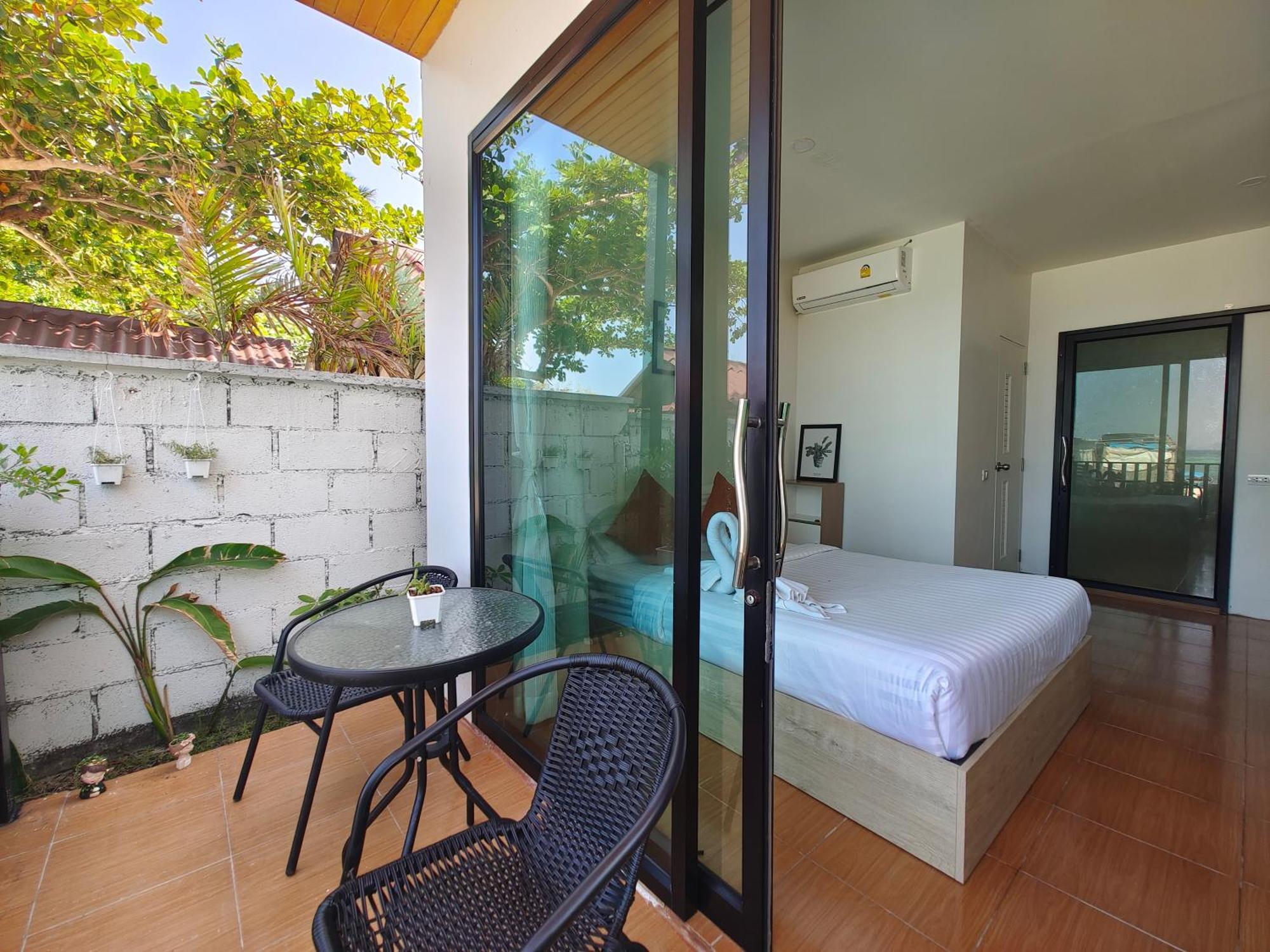 Lipe Sunrise Beach House Bagian luar foto